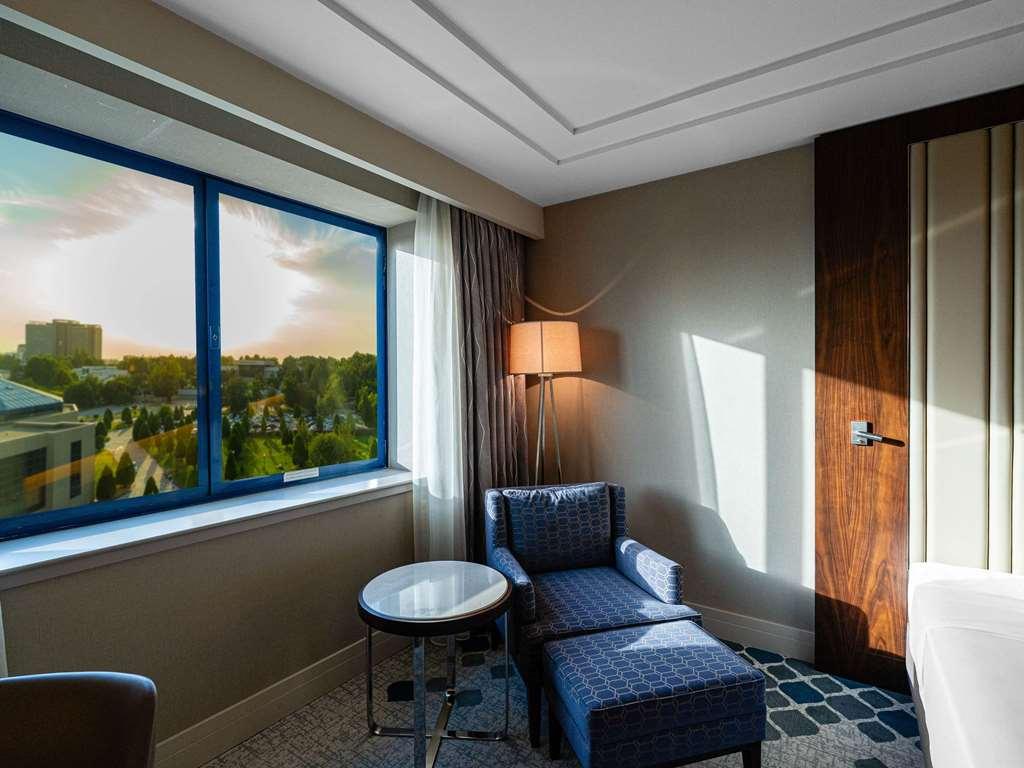 Moevenpick Hotel Tașkent Cameră foto