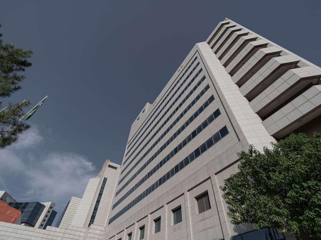 Moevenpick Hotel Tașkent Exterior foto